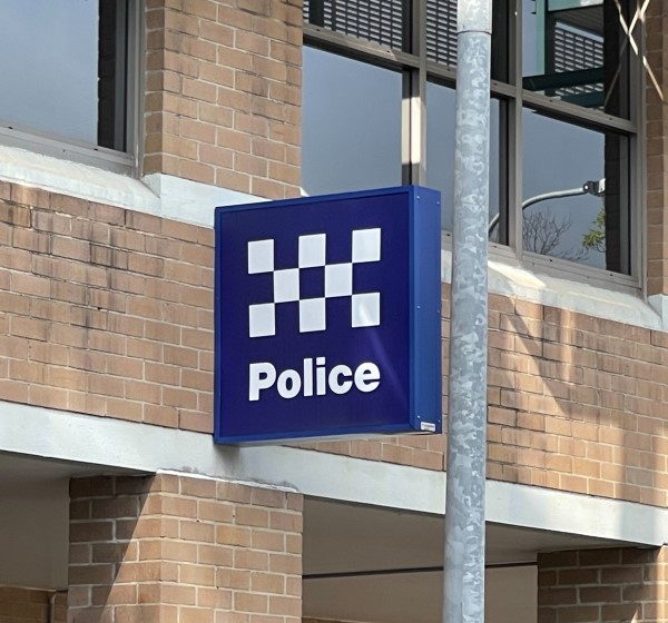 Wollongong_Police_front_sign_edit_2.jpg